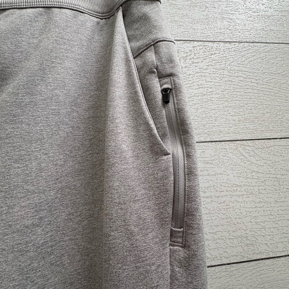 Vuori Coronado Track/Jogger Pull On Pants in Light Heather Gray, Size M - Picture 9 of 16